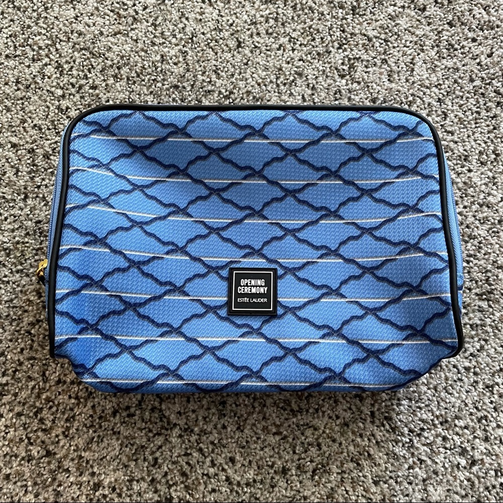 NWOT cosmetic bag